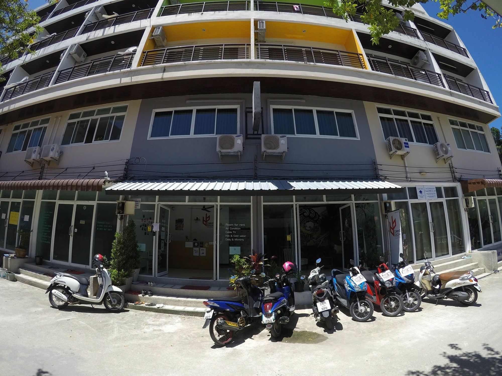 Bedbox Hostel Patong Zewnętrze zdjęcie